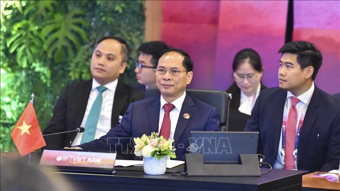 AMM-65: Các đối tác tôn trọng và ủng hộ vai trò trung tâm của ASEAN - Ảnh 1.