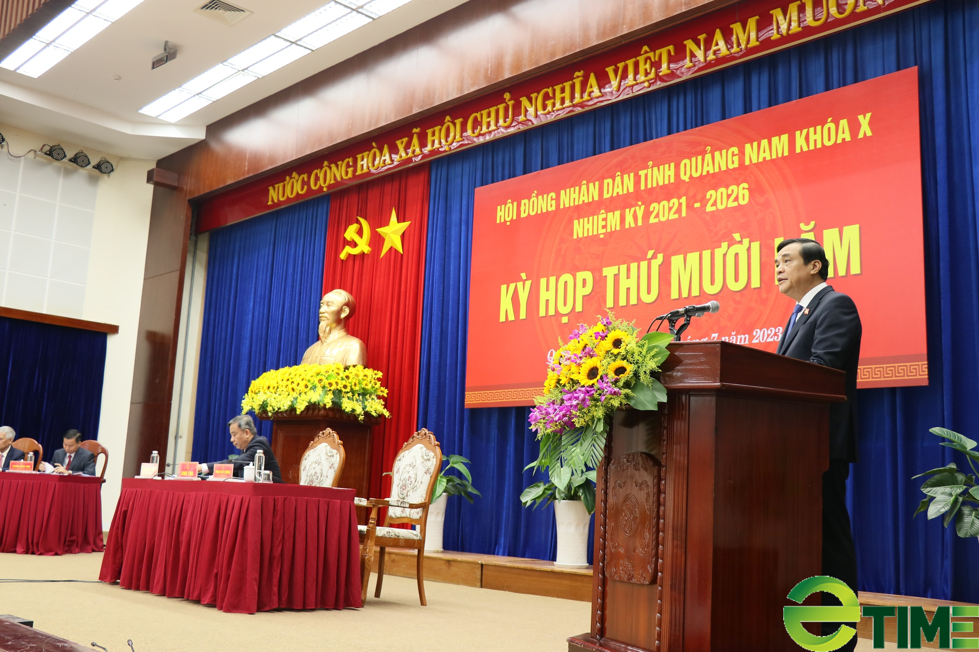 Bí thư Quảng Nam giao trọng trách cho UBND tỉnh sau loạt nghị quyết mới được thông qua - Ảnh 1.