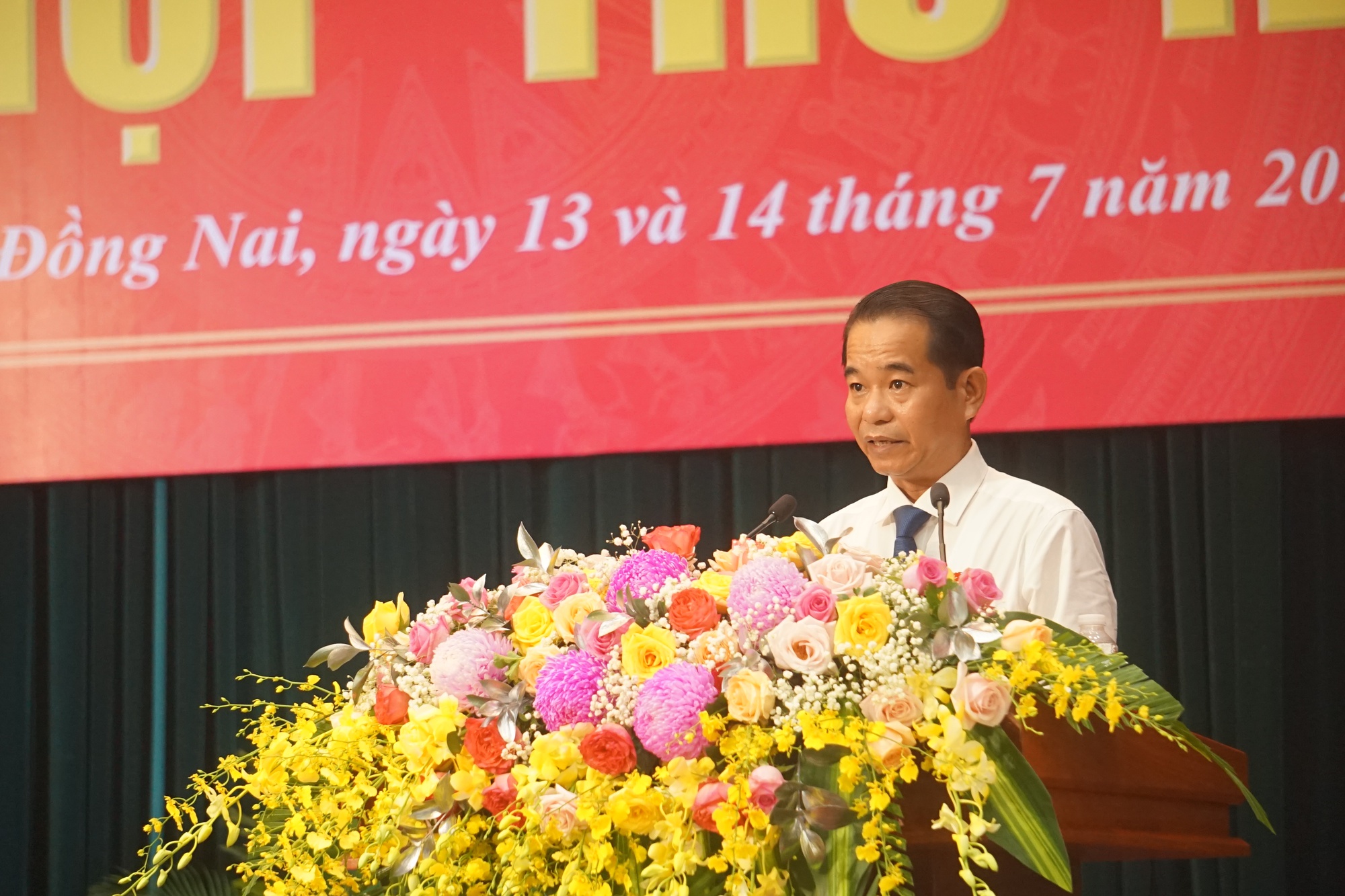 Khai mạc Kỳ họp thứ 12 HĐND khoá X tỉnh Đồng Nai: Sản xuất nông nghiệp gặp khó nhưng vẫn phát triển ổn định - Ảnh 1.