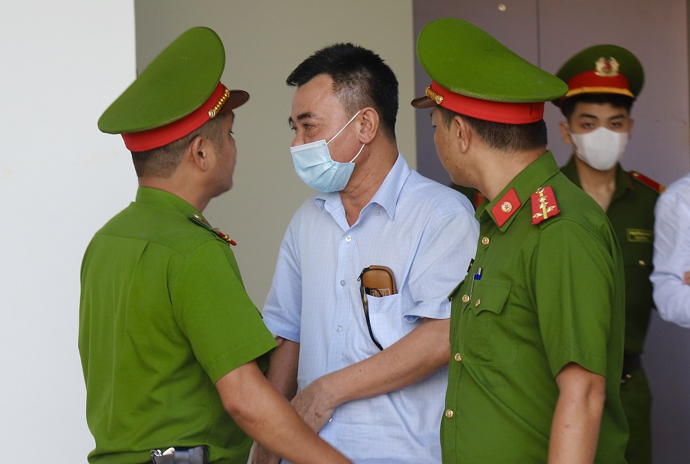 Cựu Phó giám đốc Công an Hà Nội khai chạy án phải “quyết tâm bằng tiền, không thể hô khẩu hiệu” - Ảnh 1.