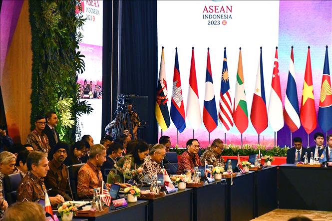 AMM-56: ASEAN và các đối tác thúc đẩy hợp tác hàng hải, quốc phòng, an ninh lương thực - Ảnh 3.