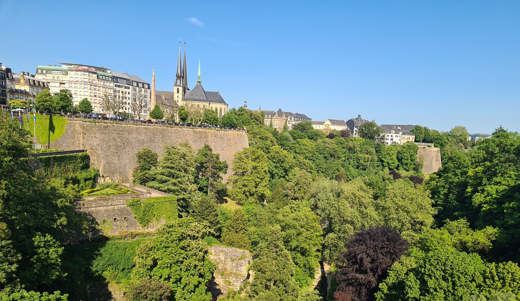 Cuộc sống như mơ ở Luxembourg - Ảnh 4.