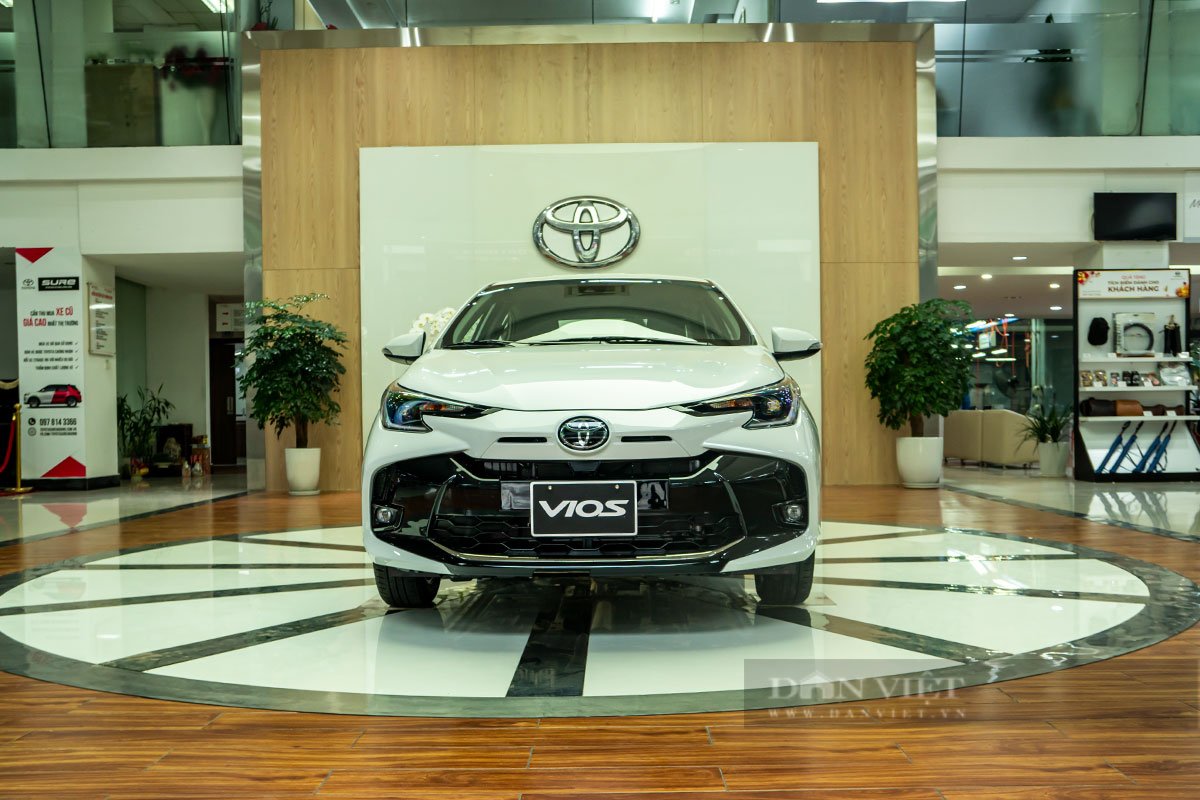 Giá xe Toyota Vios 2023 niêm yết và lăn bánh tháng 7/2023: Tiếp tục ưu đãi khủng để chạy đua doanh số - Ảnh 1.