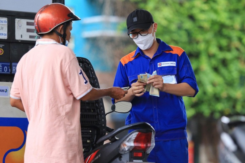 Giá xăng dầu hôm nay 16/7: Giảm ngỡ ngàng 2 phiên liên tiếp