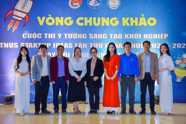 Nữ sinh xứ Trà chọn học đại học tại nơi sinh ra và lớn lên vừa được nhận huy hiệu chiến sỹ Trường Sa - Ảnh 4.