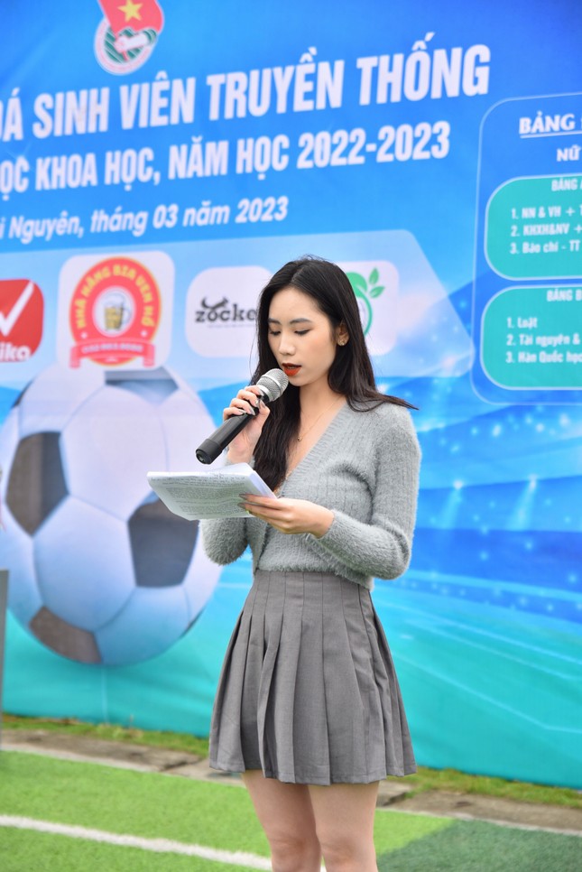 Nữ sinh xứ Trà chọn học đại học tại nơi sinh ra và lớn lên vừa được nhận huy hiệu chiến sỹ Trường Sa - Ảnh 6.