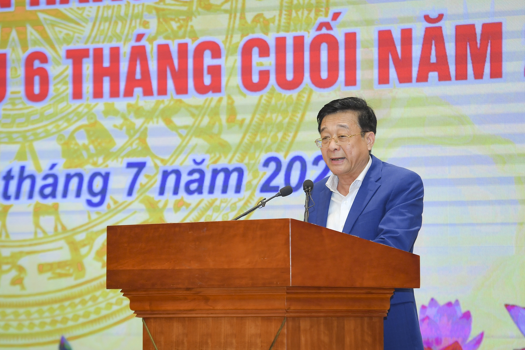 TS Nguyễn Quốc Hùng: Trình Quốc hội ban hành Nghị quyết gỡ khó cho doanh nghiệp với chính sách vượt thẩm quyền Chính phủ - Ảnh 1.