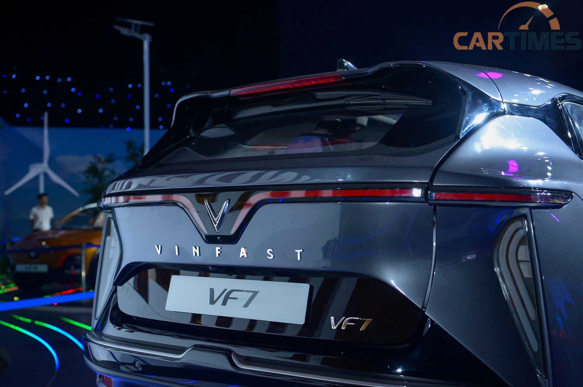 VinFast VF7 tại thị trường Việt Nam: di chuyển lên tới 450 km, 2 phiên bản - Ảnh 8.