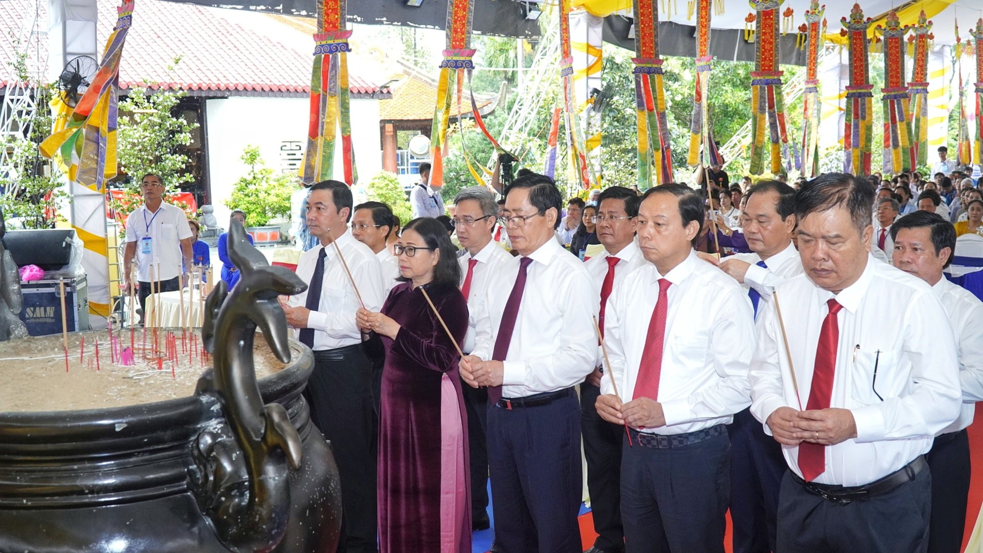 Bà Rịa - Vũng Tàu: Trang trọng Lễ truy niệm các Anh hùng liệt sĩ hy sinh tại Côn Đảo - Ảnh 1.