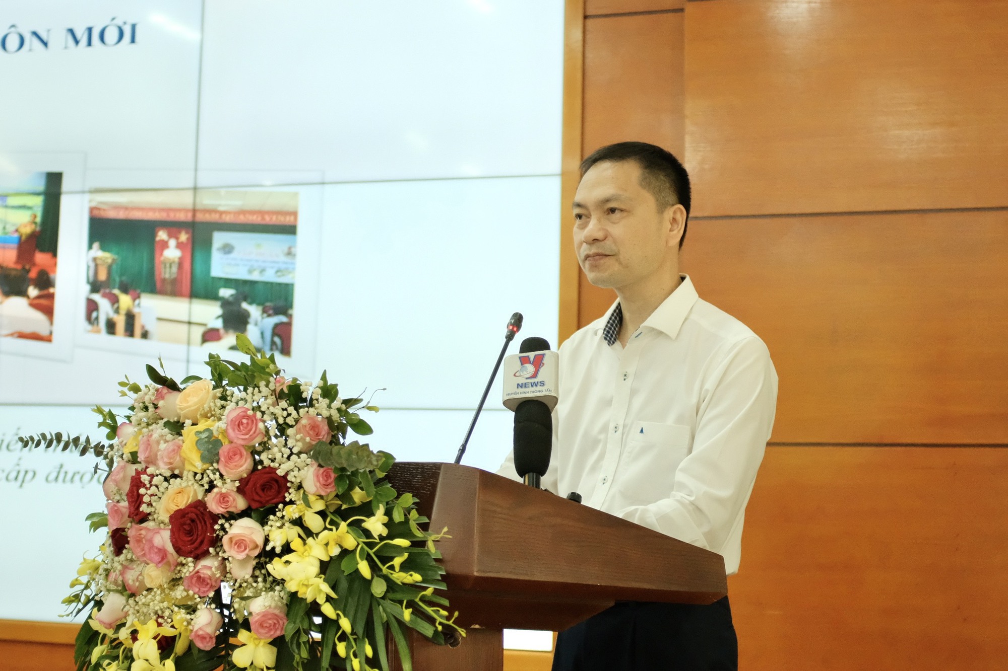 Hơn 1,7 triệu tỷ đồng xây dựng NTM, Bộ trưởng Lê Minh Hoan nói &quot;hãy để nông thôn thành nơi đáng sống, đáng quay về...&quot; - Ảnh 1.