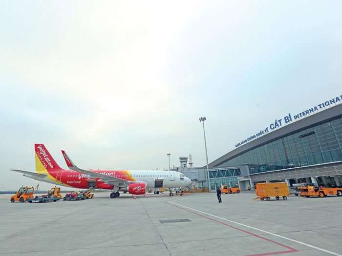 Đóng cửa 3 sân bay Nội Bài, Cát Bi, Vân Đồn chống bão Talim - Ảnh 2.