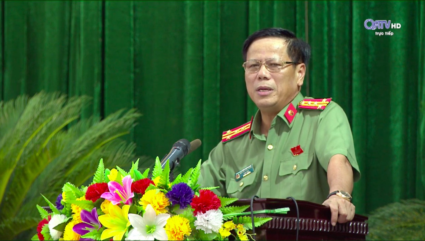 Giám đốc Công an tỉnh Quảng Trị thông tin vụ buôn lậu 3 tấn vàng - Ảnh 1.