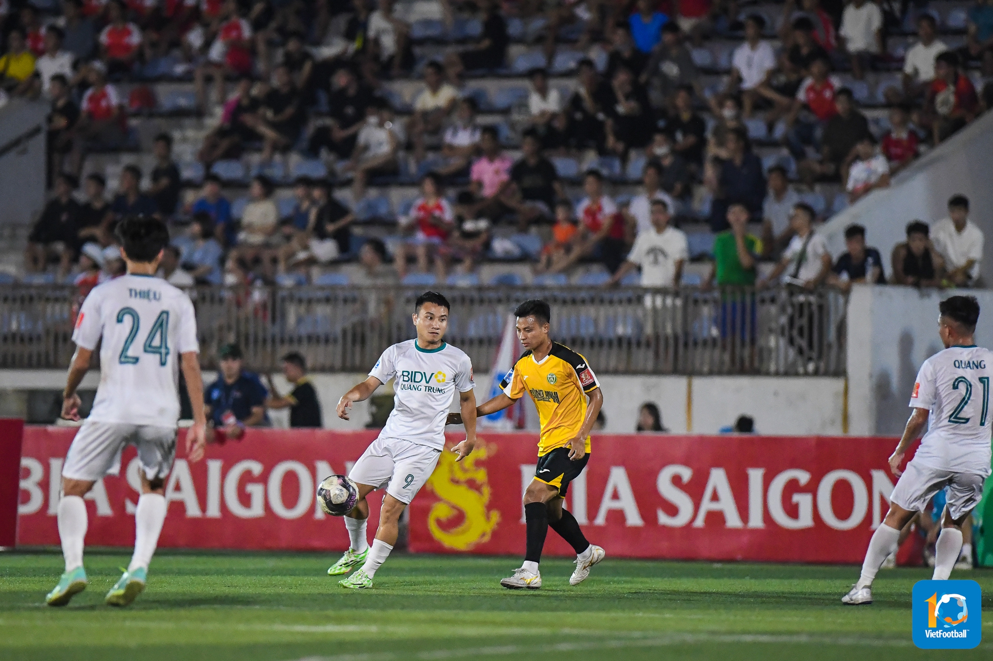 Các cầu thủ BIDV Quang Trung đã có một trận đấu tốt trước FC Tùng Anh.