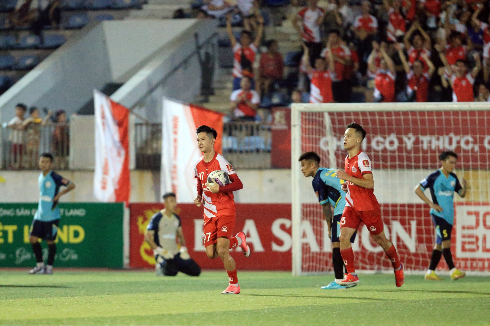 FC Thiên Khôi cần nhanh chóng đứng dậy sau cú sảy chân.