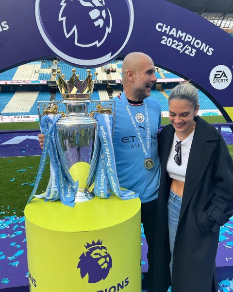 Con gái &quot;rượu&quot; của Pep Guardiola ngày càng xinh đẹp, gợi cảm - Ảnh 5.