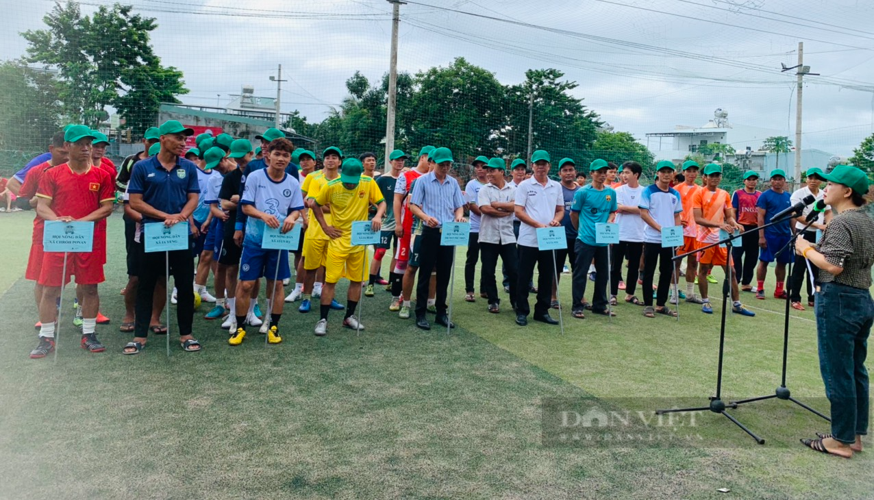 Gia Lai: Sôi nổi giải bóng đá nông dân huyện Phú Thiện - Ảnh 1.