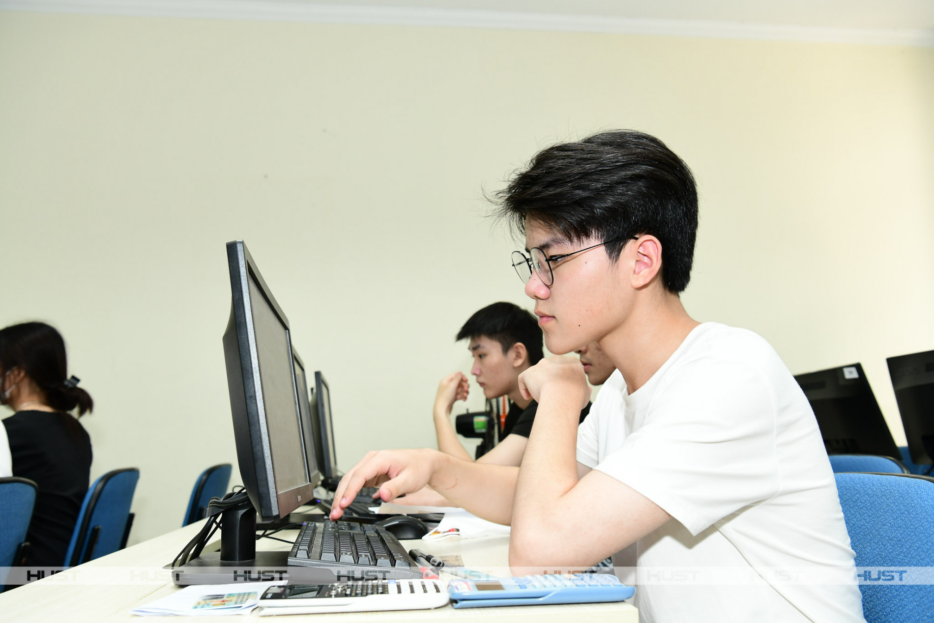 Phổ điểm 3 đợt thi đánh giá tư duy, dự đoán điểm chuẩn Đại học Bách khoa Hà Nội 2023 - Ảnh 1.