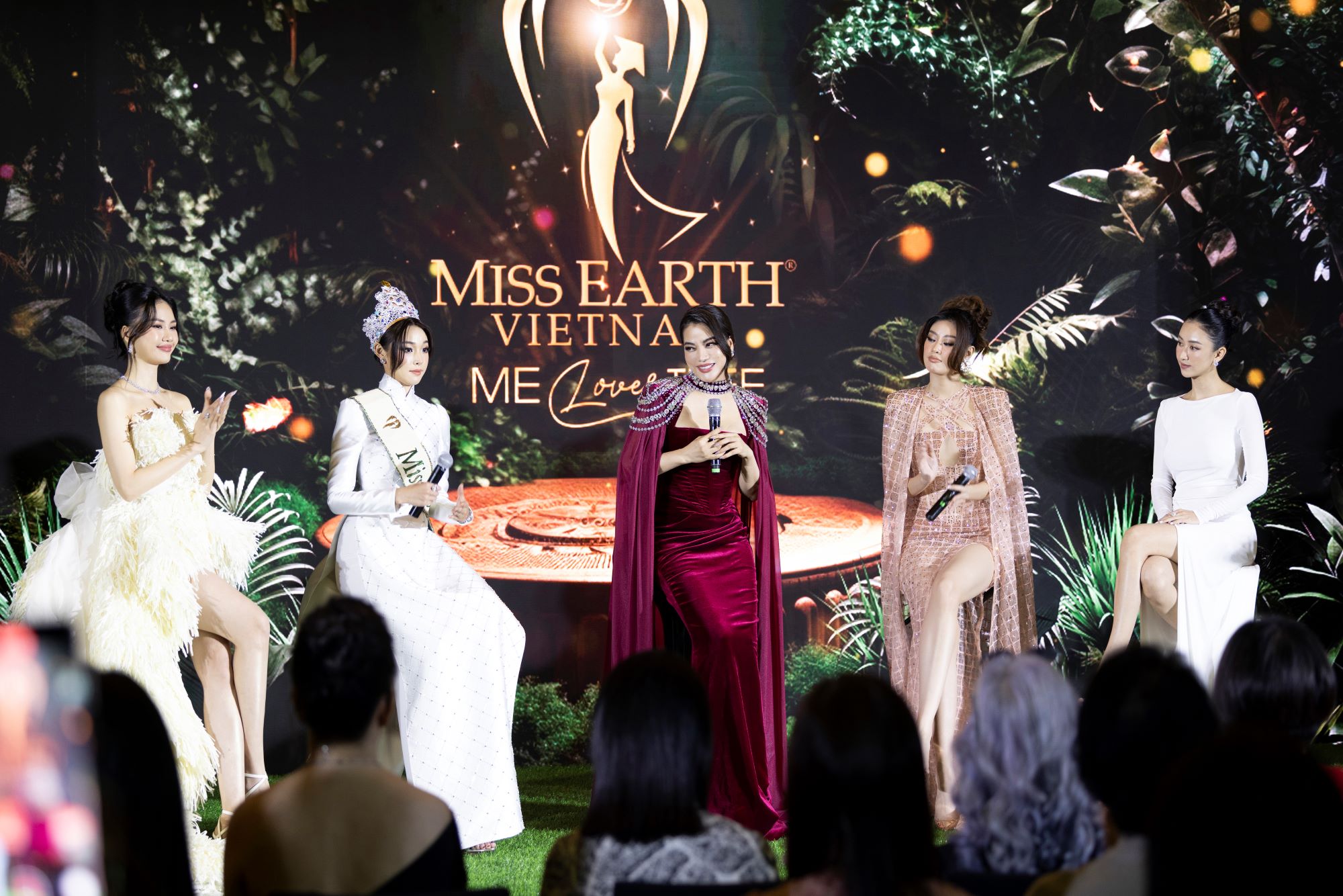Trương Ngọc Ánh tặng cây xanh cho dàn hoa hậu, người đẹp Miss Earth - Ảnh 4.