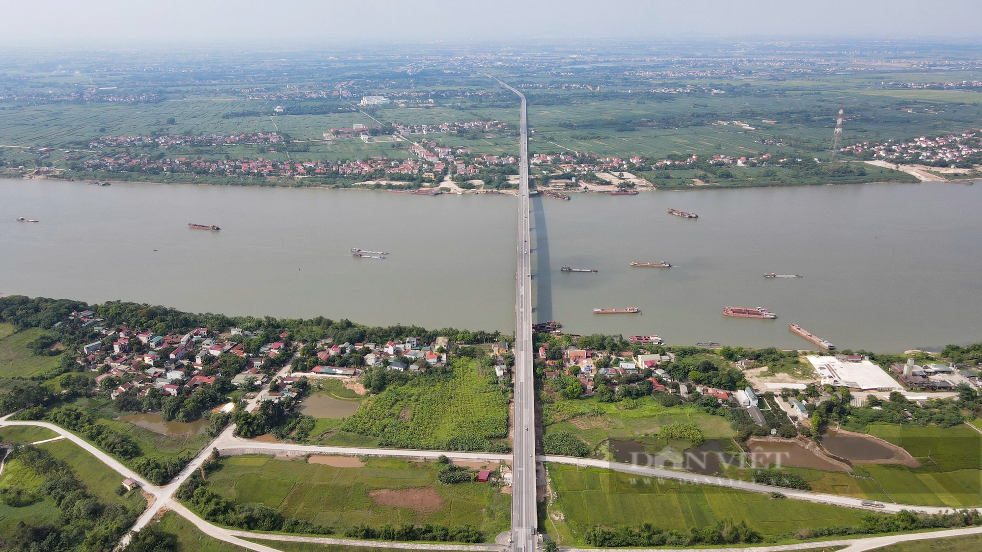 Cận cảnh cây cầu vượt sông dài nhất Việt Nam sau 9 năm vận hành khai thác - Ảnh 4.