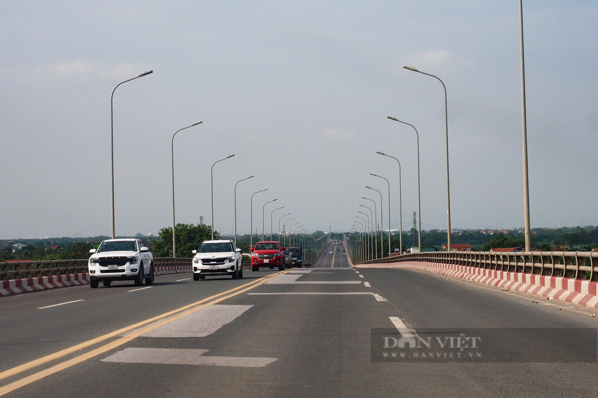 Cận cảnh cây cầu vượt sông dài nhất Việt Nam sau 9 năm vận hành khai thác - Ảnh 5.