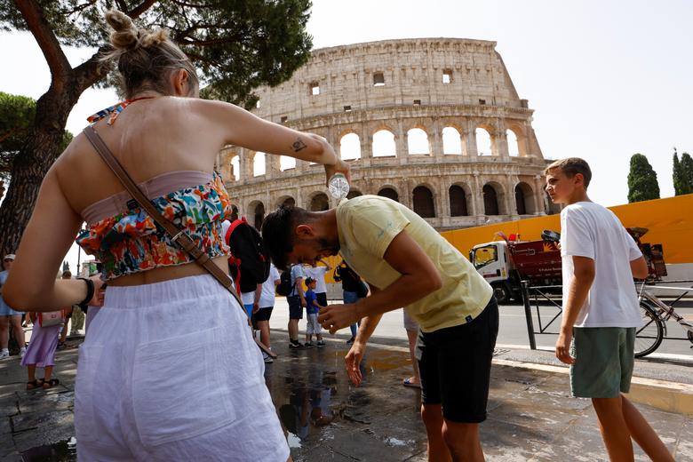 Italy ghi nhận tình trạng nắng nóng 47 độ C, rất bất thường trong nhiều năm trở lại đây - Ảnh 3.