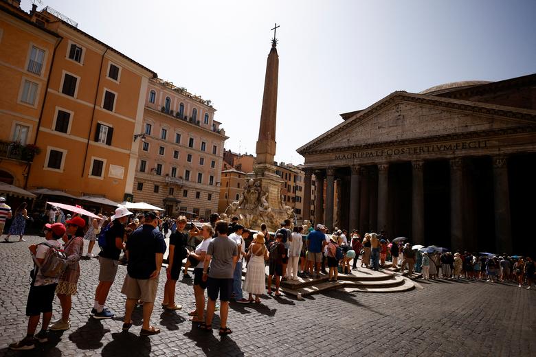 Italy ghi nhận tình trạng nắng nóng 47 độ C, rất bất thường trong nhiều năm trở lại đây - Ảnh 7.