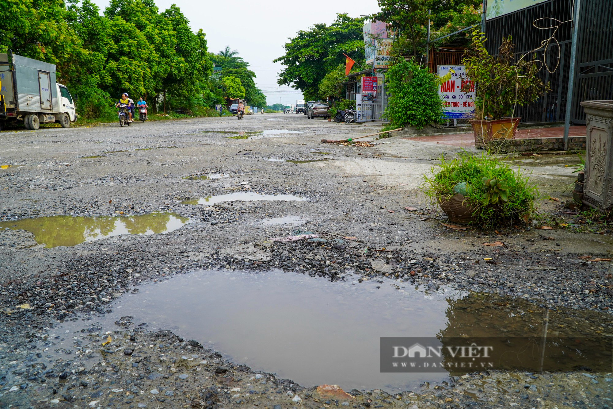 Con đường dài hơn 3 km đi qua 2 xã xuống cấp nghiêm trọng ở Sóc Sơn (Hà Nội) - Ảnh 9.