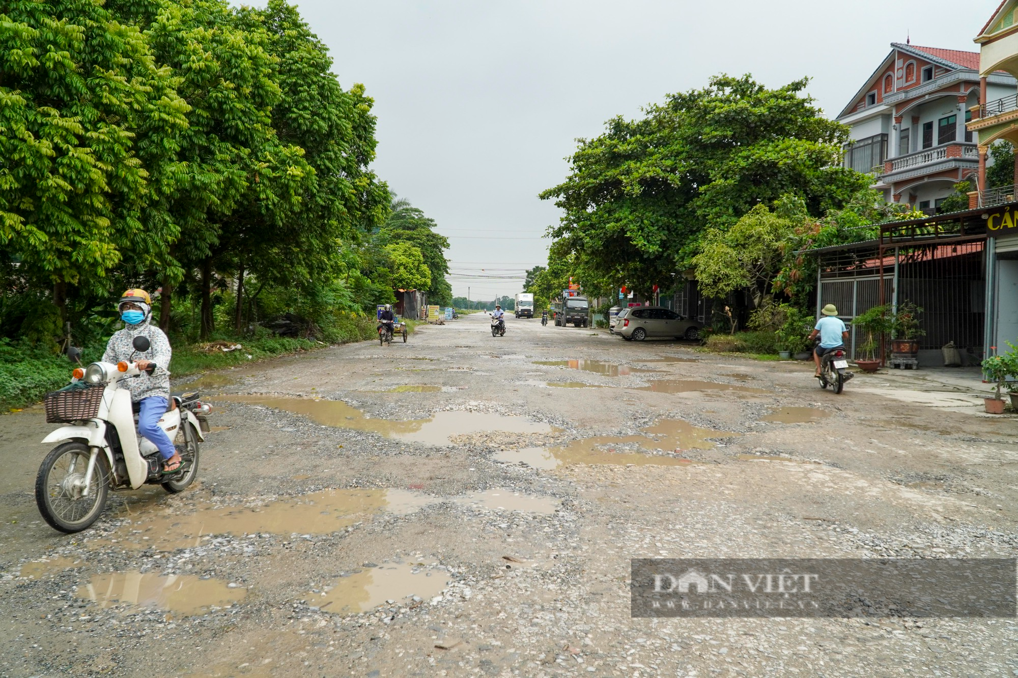 Con đường dài hơn 3 km đi qua 2 xã xuống cấp nghiêm trọng ở Sóc Sơn (Hà Nội) - Ảnh 10.