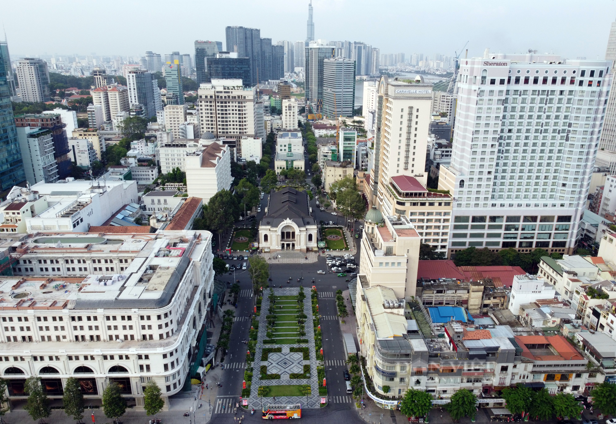 Bất động sản TP.HCM sẽ tăng nhiệt vào cuối năm nhờ đón nguồn cung bán lẻ, văn phòng - Ảnh 3.