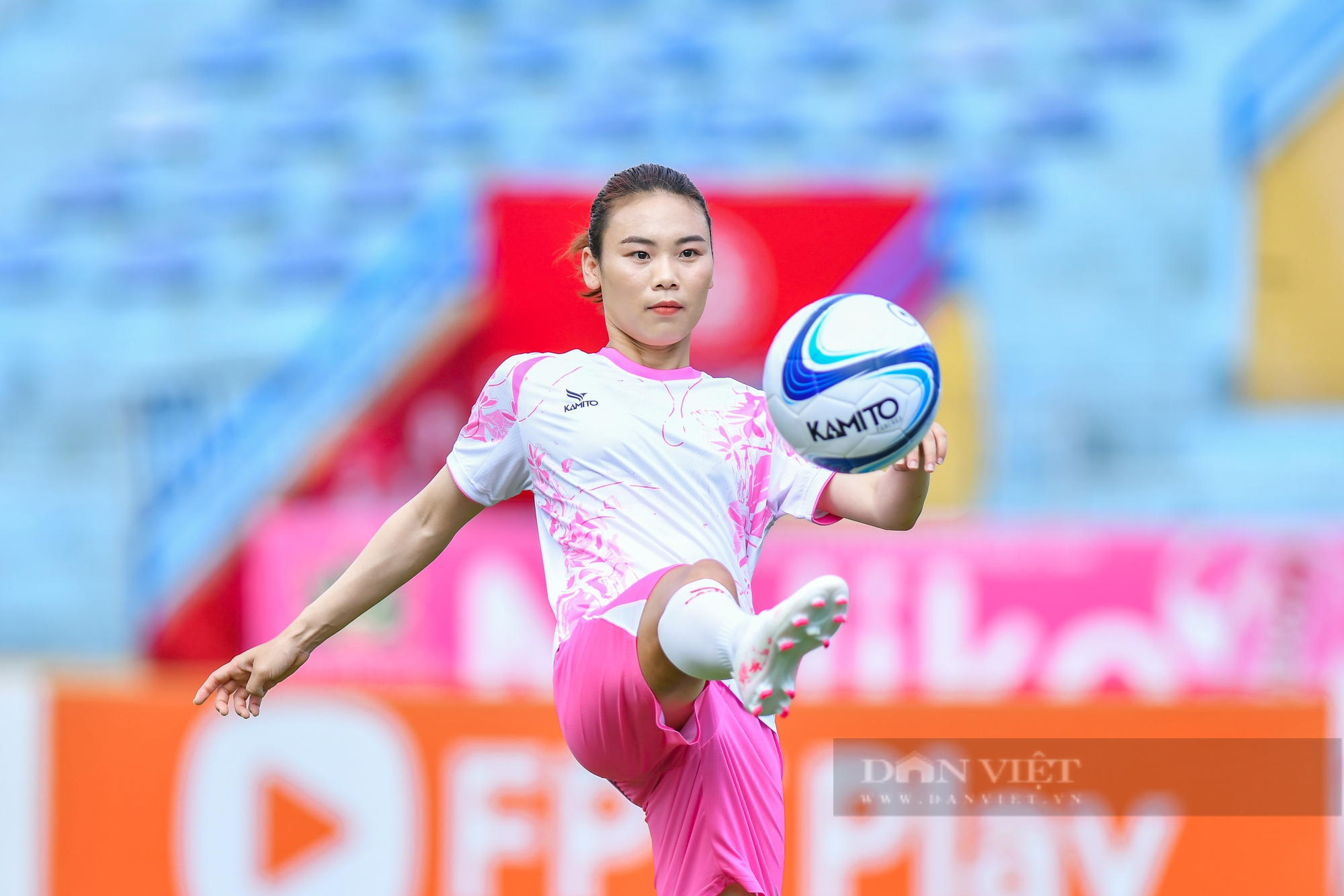 Lộ &quot;vũ khí&quot; mới của nữ tuyển thủ Việt Nam trước đại chiến với Mỹ ở World Cup 2023 - Ảnh 1.