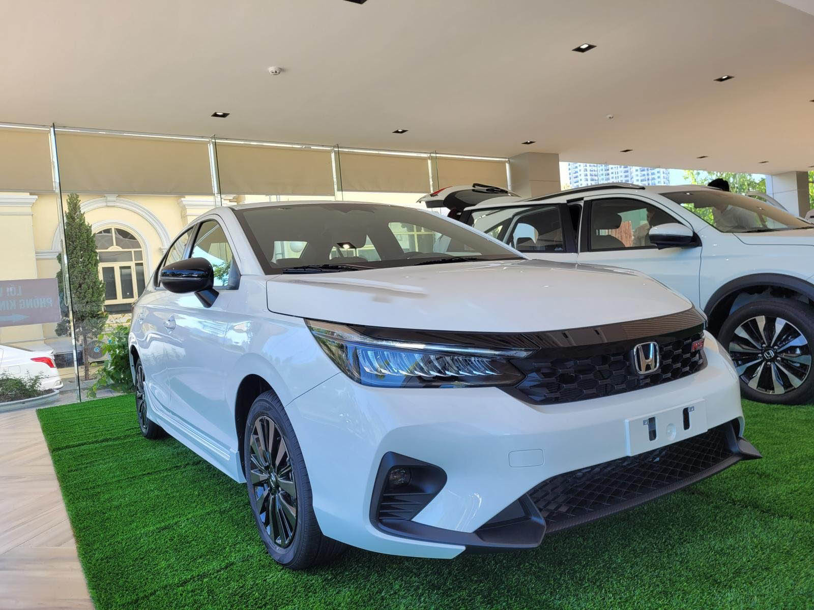 Giá xe Honda City 2023 niêm yết và lăn bánh tháng 7/2023: Mới bán đã ưu đãi khủng đấu Toyota Vios, Hyundai Accent - Ảnh 1.