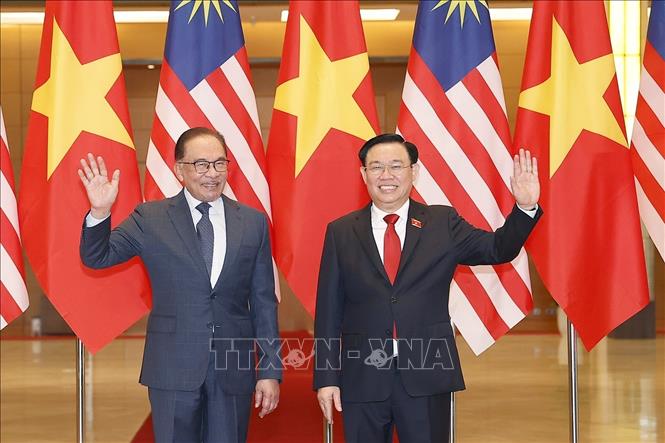 Thủ tướng Malaysia hội kiến Chủ tịch Quốc hội Vương Đình Huệ, tham dự diễn đàn doanh nghiệp hai nước - Ảnh 1.