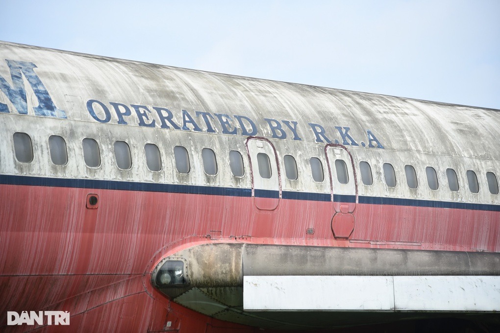 Bên trong máy bay Boeing 727 bị &quot;bỏ rơi&quot; 16 năm tại Nội Bài - Ảnh 3.