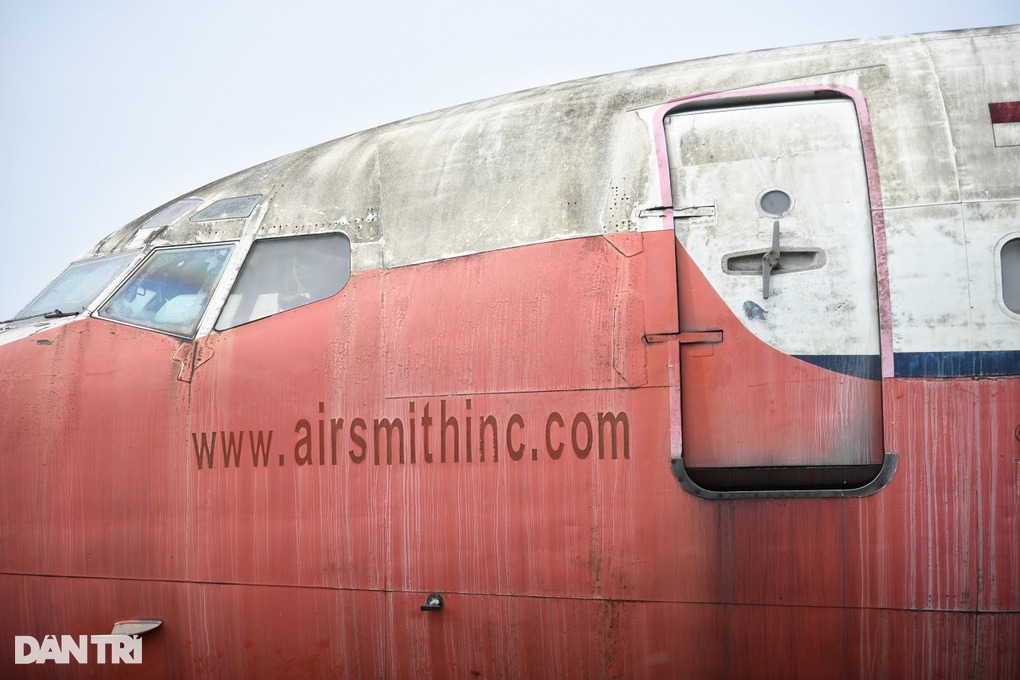 Bên trong máy bay Boeing 727 bị &quot;bỏ rơi&quot; 16 năm tại Nội Bài - Ảnh 9.