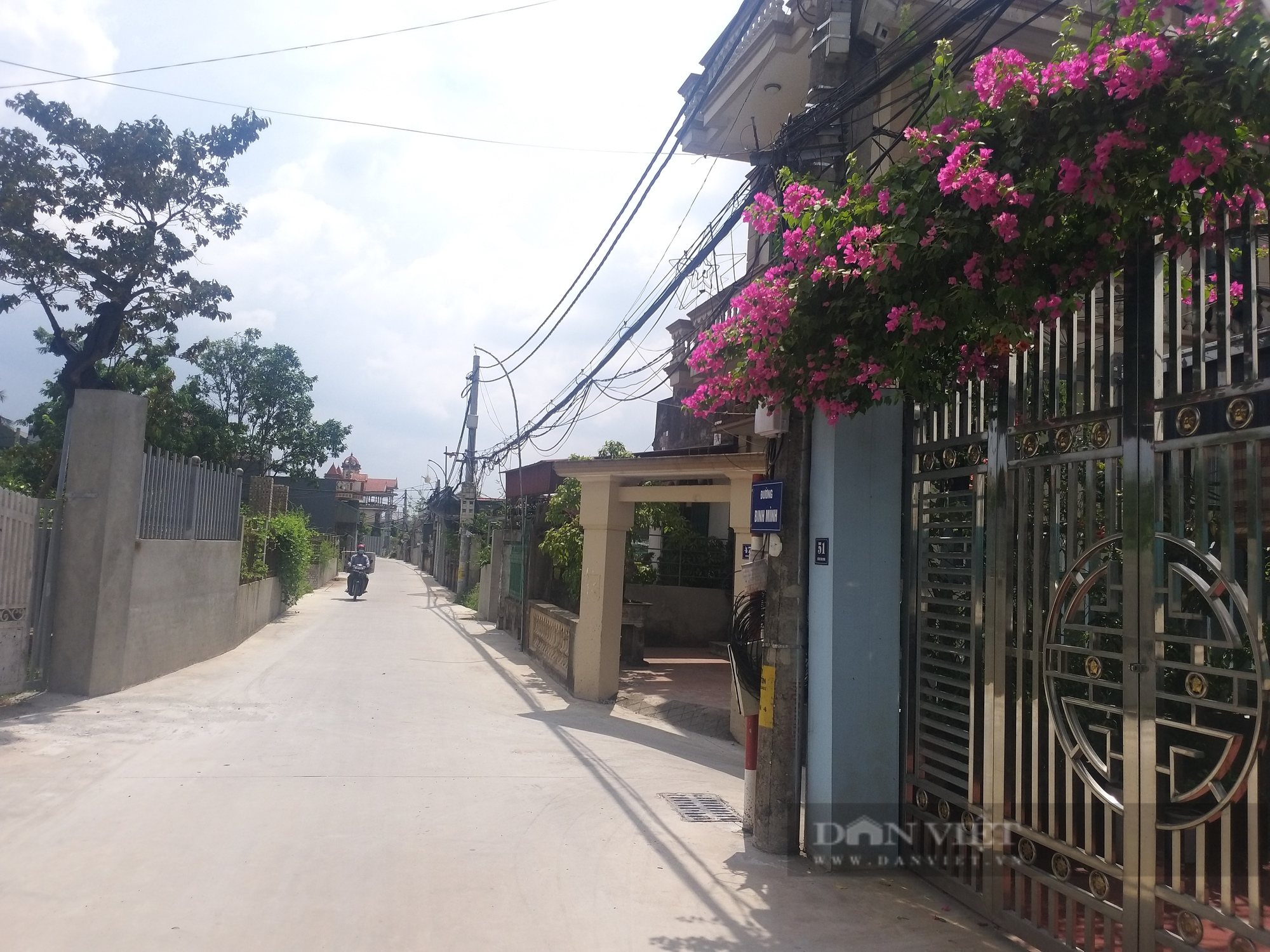 Người công giáo vùng ven đô Hà Nội đua nhau hiến đất mở đường, làm cổng hoa giấy đẹp như tranh vẽ(Bài 1) - Ảnh 3.