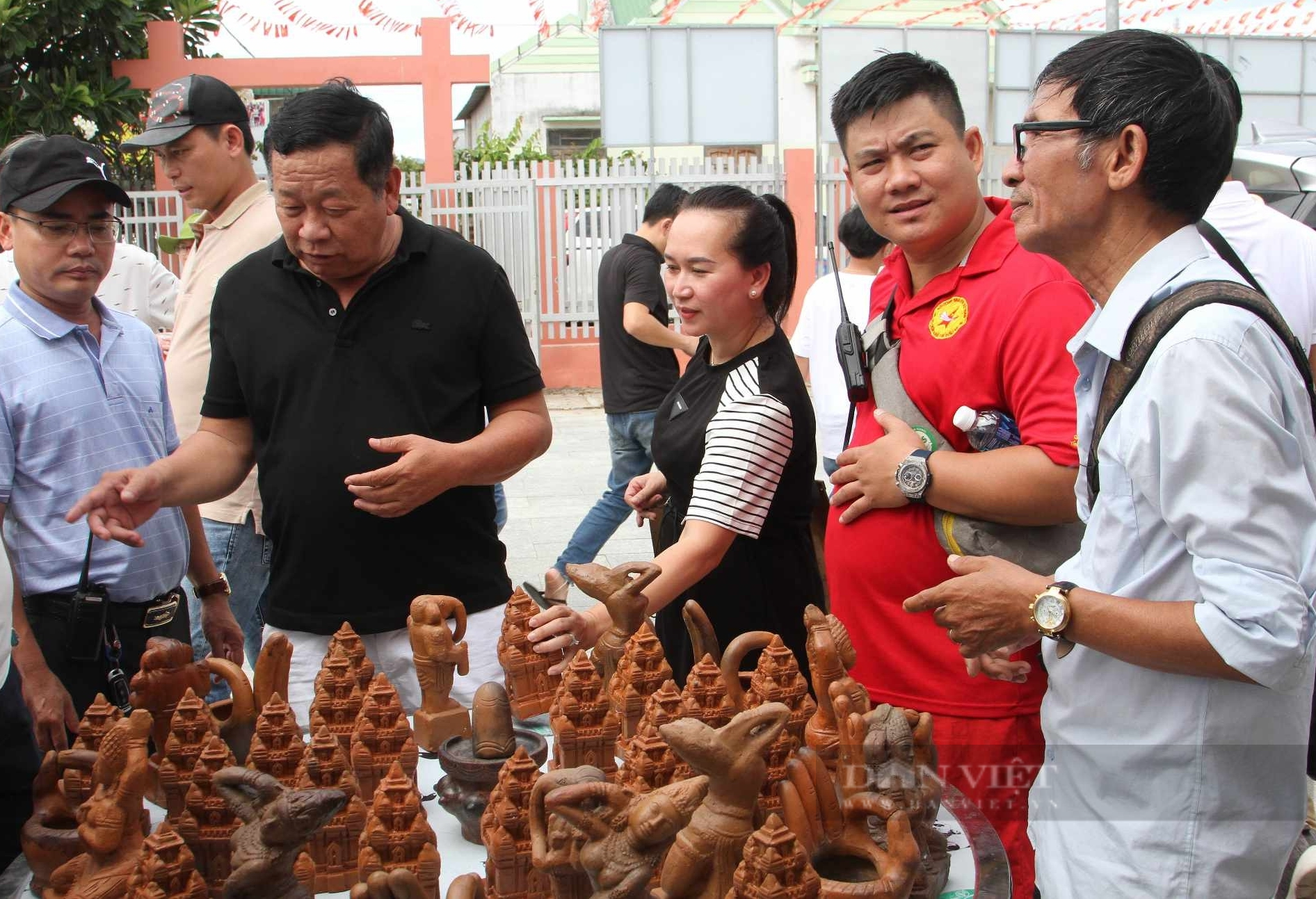 Làng gốm Bàu Trúc của người Chăm ở Ninh Thuận chuyển mình đón khách phương xa - Ảnh 6.
