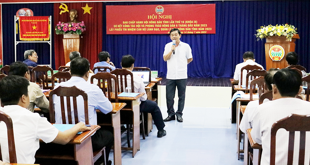 Hội Nông dân tỉnh An Giang lấy phiếu tín nhiệm cán bộ giữ chức vụ lãnh đạo, quản lý - Ảnh 2.