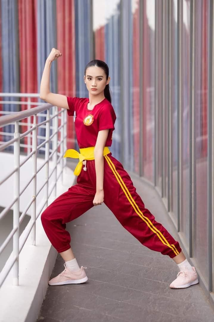 Nhan sắc xinh đẹp, lôi cuốn của tân Miss World Vietnam 2023 Huỳnh Trần Ý Nhi - Ảnh 8.