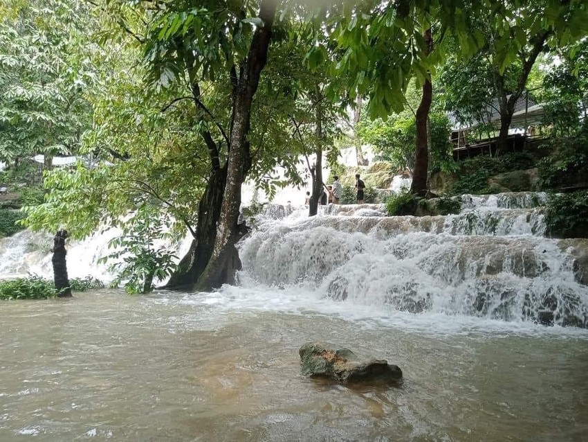Cách TP Thái Nguyên 40km, nơi này có một thác nước 7 tầng, hiện ra đẹp như mơ, nhiều người lên xem - Ảnh 5.