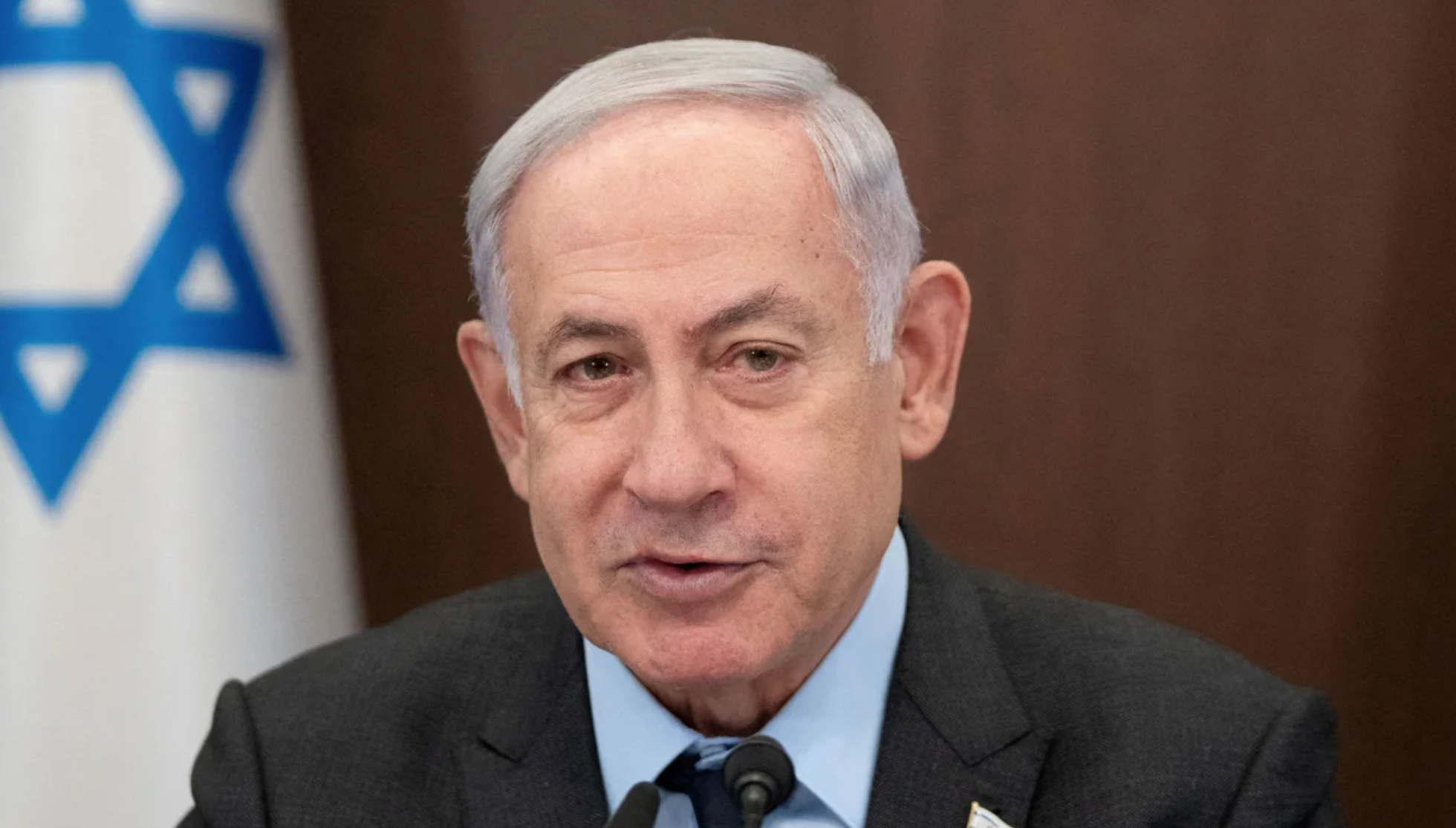 Hàng trăm nghìn người Israel biểu tình, Thủ tướng Netanyahu bất ngờ phải phẫu thuật tim - Ảnh 1.