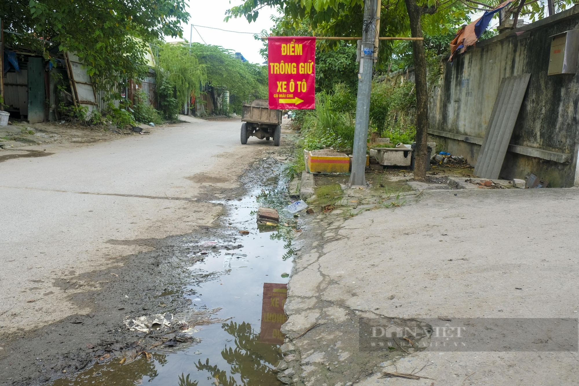 Bên trong chợ dân sinh Lĩnh Nam “phủ bụi” sau nhiều năm xây dựng - Ảnh 7.