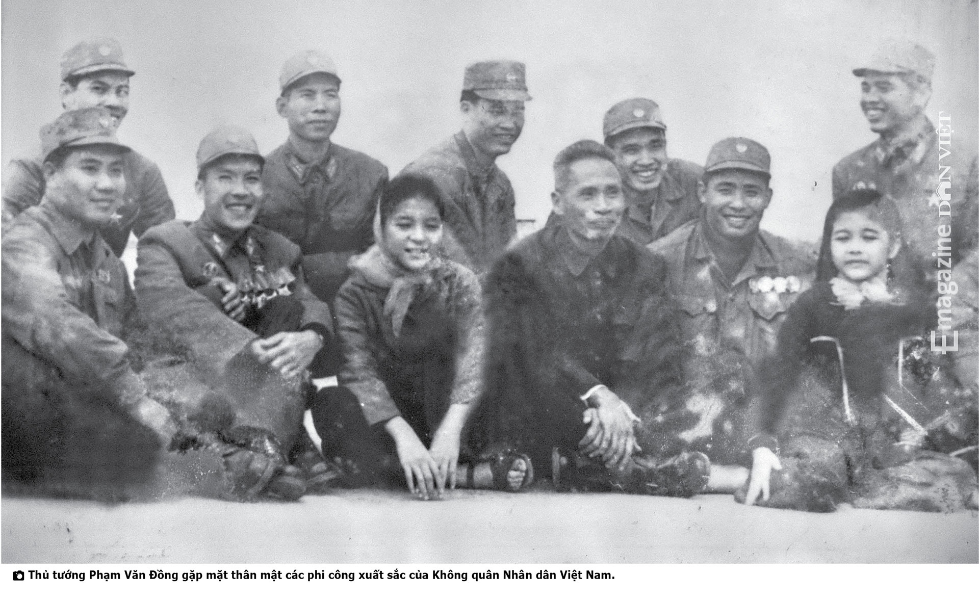 Anh hùng phi công Đồng Văn Song: Chiến binh săn máy bay trinh sát điện tử EB-66 tối tân của Mỹ - Ảnh 20.