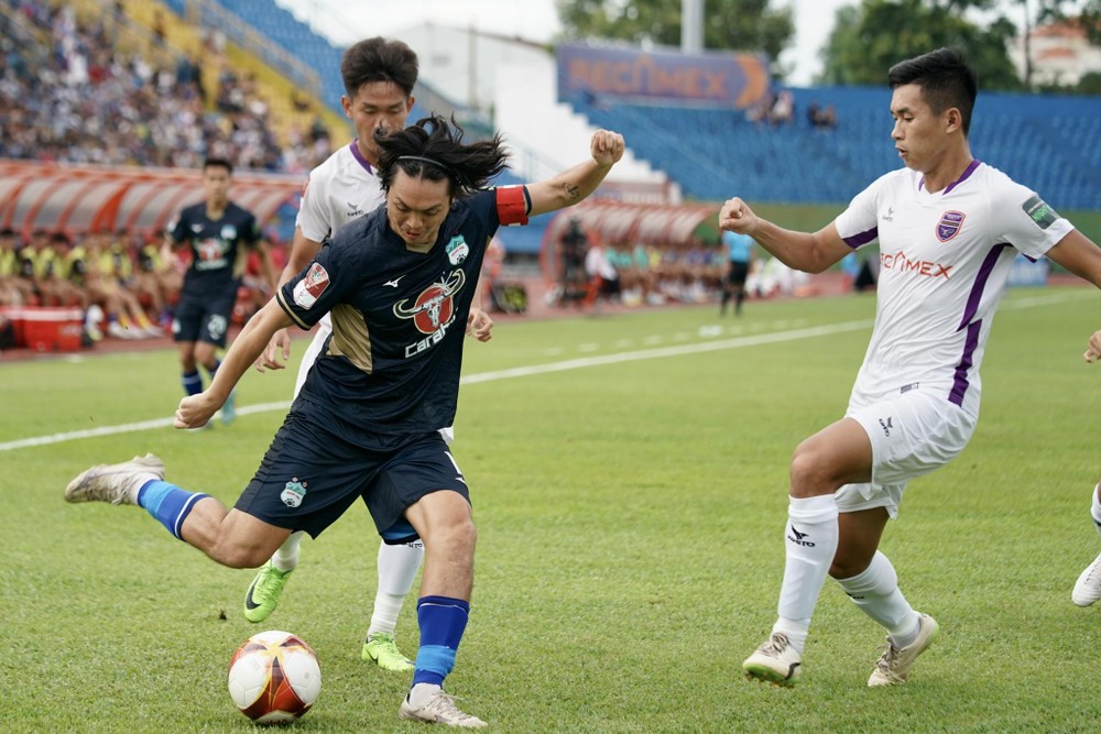 Kết quả vòng 2 giai đoạn 2 V.League  2023: Minh Vương lập siêu phẩm hạ Bình Dương, HAGL trụ hạng! - Ảnh 3.