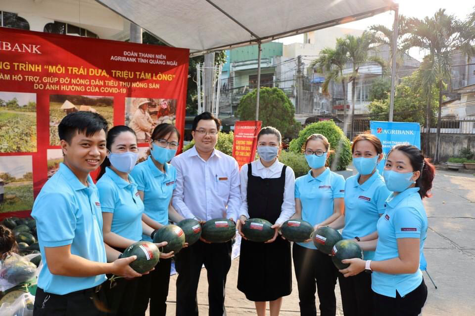 Agribank Quảng Ngãi tích cực đồng hành với công tác an sinh xã hội - Ảnh 6.