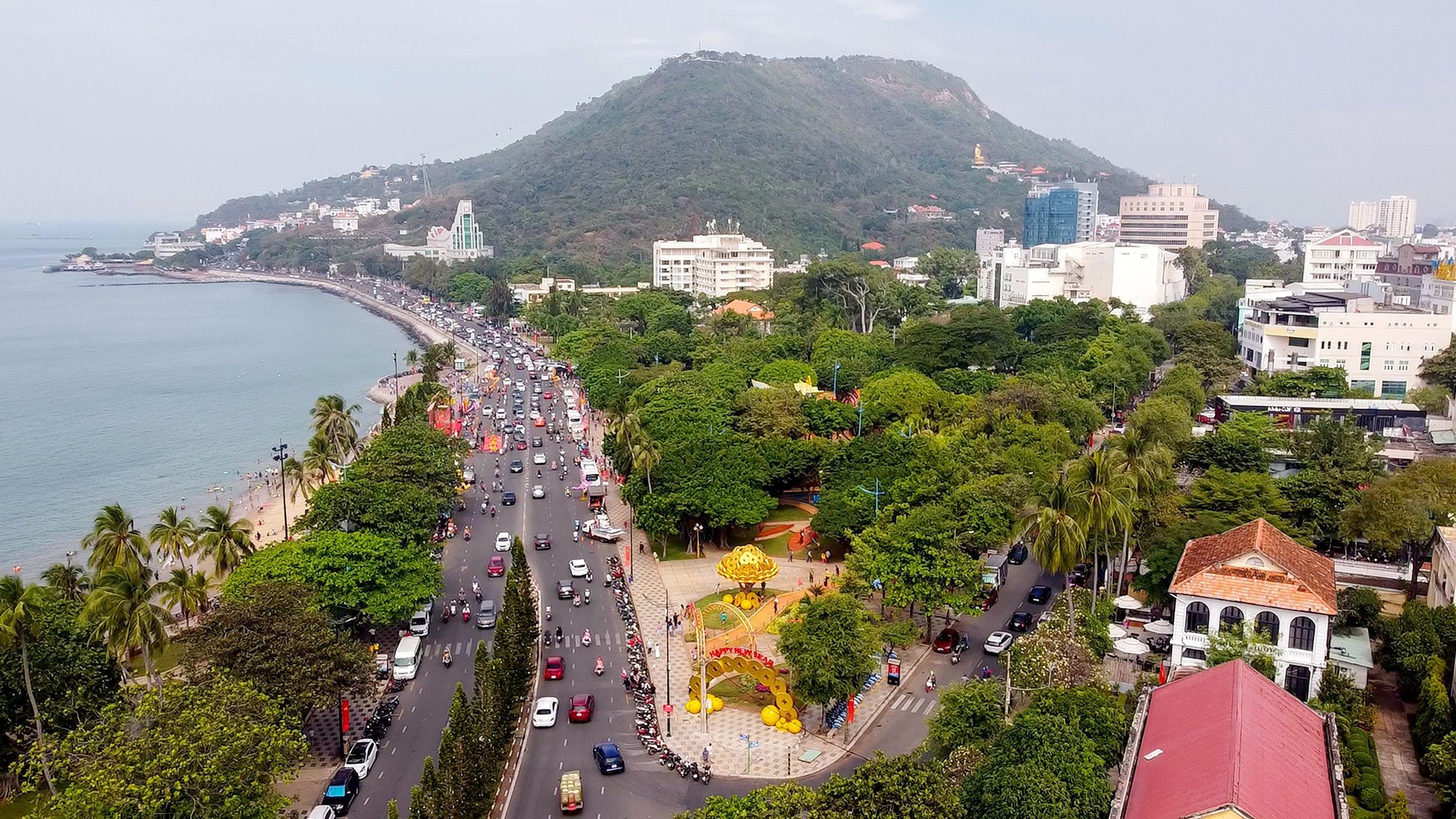 Bất ngờ, đây mới là thành phố du lịch được người Việt yêu thích nhất mùa hè này - Ảnh 1.