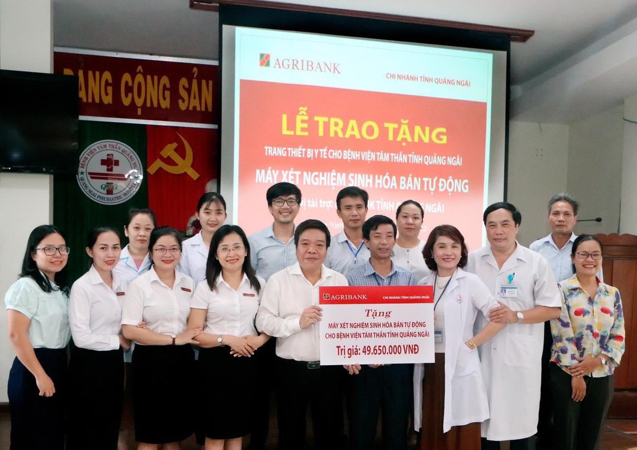 Agribank Quảng Ngãi tích cực thực hiện công tác an sinh xã hội - Ảnh 4.