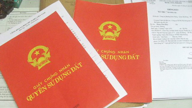 Bắt cán bộ văn phòng đăng ký đất đai ở Quảng Ngãi  - Ảnh 3.