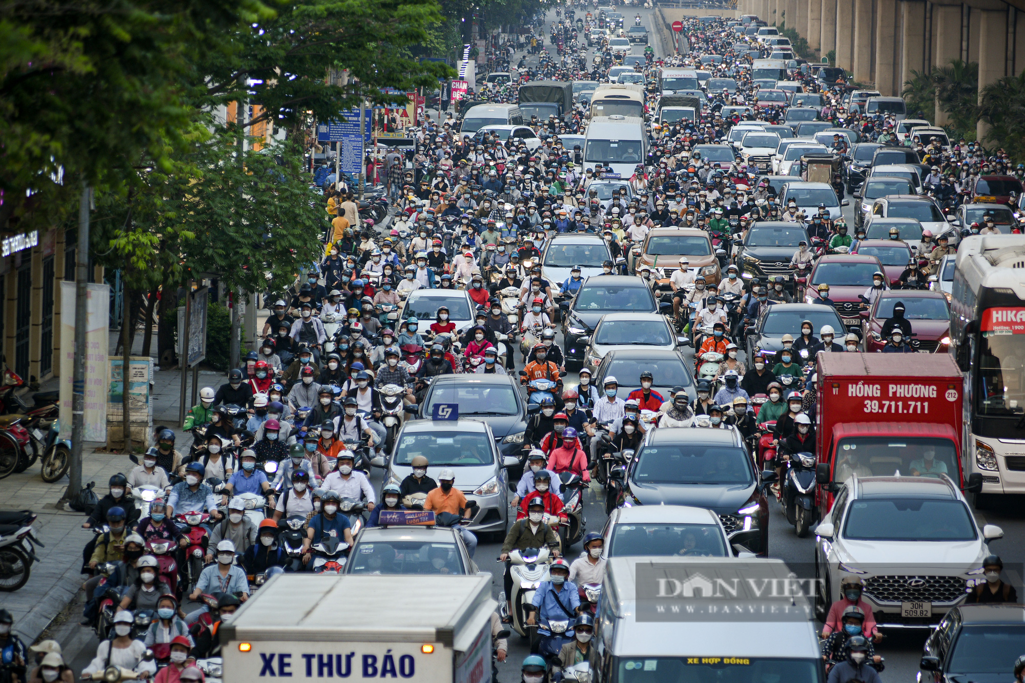 Trung tâm Hà Nội ngày càng trở nên chật chội - Ảnh 3.