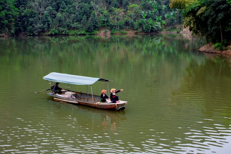 Một hồ chứa nước ngọt ở Phú Thọ cách Hà Nội 100km, đẹp mê tơi, ví như &quot;Tuyệt tình cốc&quot; vùng đất Tổ - Ảnh 3.