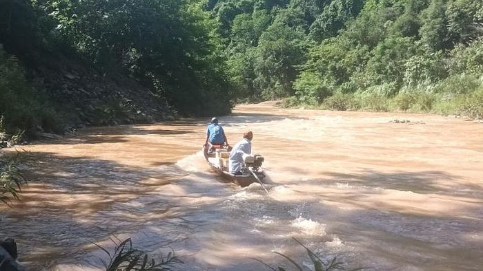 Một dòng sông chảy từ đất Lào vào Nghệ An, dân đi bắt loài cá gì mà ví như &quot;đi săn thủy quái&quot;? - Ảnh 1.